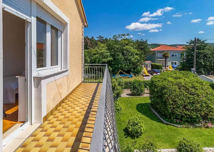In 33199 Villa