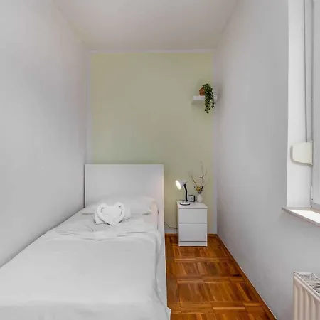 In 33199 Villa Jadranovo